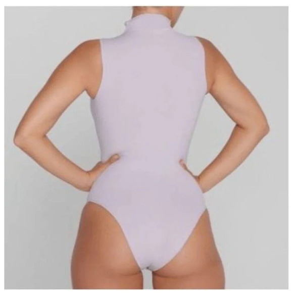 Skims Mock Neck Essential Sleeveless Bodysuit Lavender  Bone S/M - Picture 2 of 8